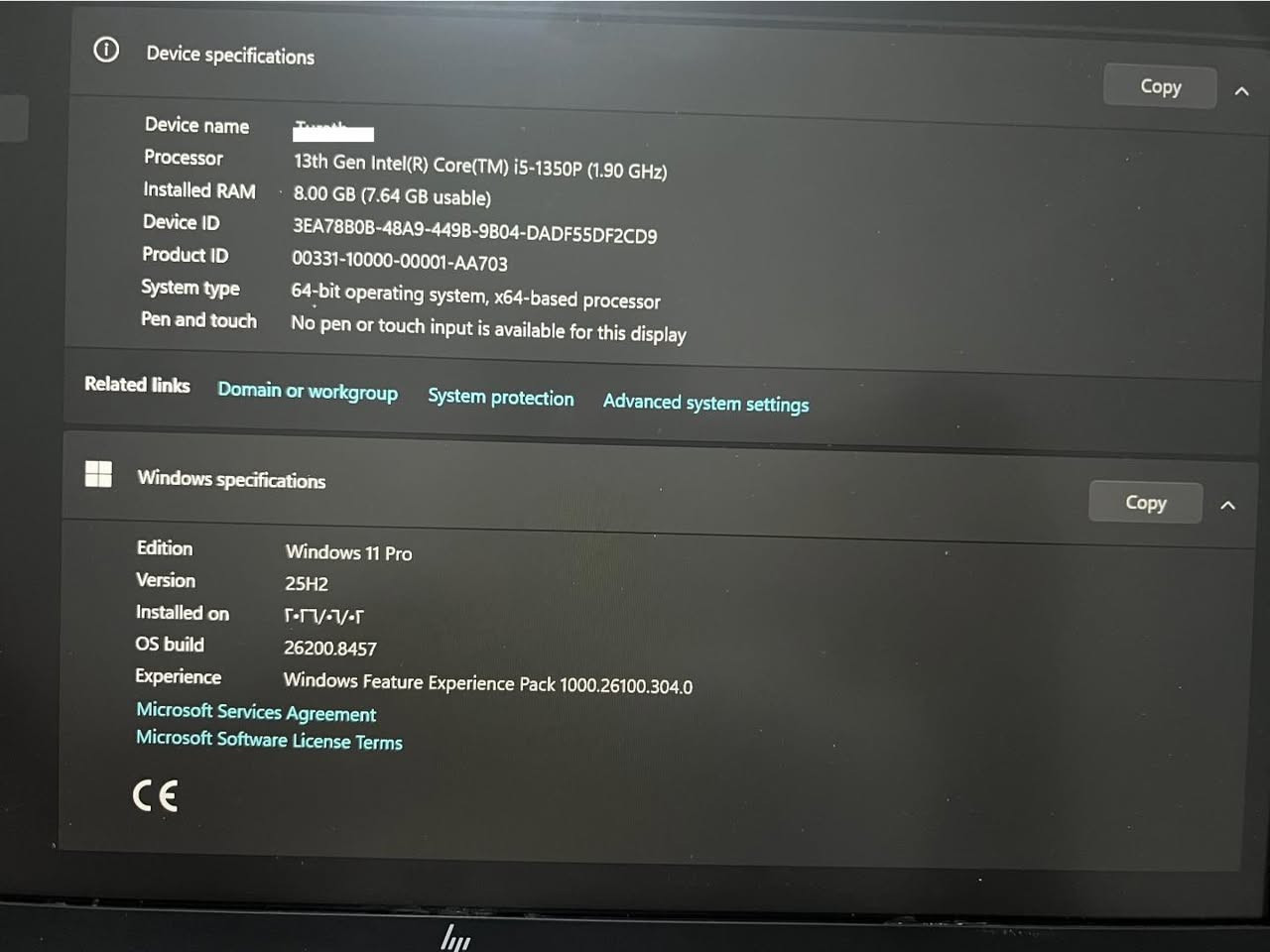 للبيع: لابتوب HP ZBook Firefly 14 G10 (جيل 13) – بحالة الوكالة ونظيف جداً 
لابتوب من الفئة الاحترافية (Workstation) المعروفة بقوة تحملها وخاماتها الممتازة (هيكل ألمنيوم بالكامل). الجهاز خفيف الوزن، سريع جداً، ومثالي للمهندسين، المبرمجين، طلاب الجامعات، وأصحاب الأعمال.
⚙️ المواصفات الفنية الفوق الممتازة:

المعالج (البروسيسور): Intel Core i5-1350P (الجيل الـ 13 الأحدث – معالج قوي بـ 12 نواة للأداء العالي).
الذاكرة (الرام): 8GB من نوع DDR5 الأحدث والأسرع (قابل للتطوير والزيادة بكل سهولة).
الهارد (التخزين): 256GB NVMe SSD فائق السرعة في الإقلاع وتشغيل البرامج.
الشاشة: 14 بوصة بدقة عالية وألوان ممتازة، مريحة جداً للعين وحجمها مثالي للتنقل.
كارت الشاشة: Intel UHD Graphics.
النظام: Windows 11 Pro الأصلي المفعل من شركة مايكروسوفت (محدث لآخر إصدار 25H2).
السعر 650 وبيها مجال
للتواصل ***********
