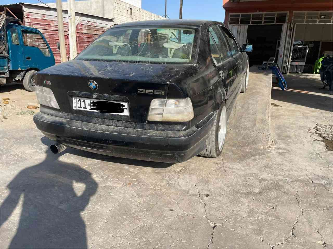 E36 موديل ١٩٩٥
مكينه مسكر ٢٥
كير عادي zf نمرة قصيرة 
ويل ١٧ ون سايز new bbs
كهرباء كلة شغال 
كشنات جلد 
دعامية دوس m
السيارة مصروف عليهه 
السعر ٤٥ $ 
مكانها بغداد الراشدية 
بيع او مراوس 
***********
