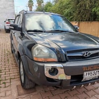 سيارة هيونداي توكسون ٢٠٠٩ السعر المطلوب ١١٠ للتواصل واتساب 07518591042