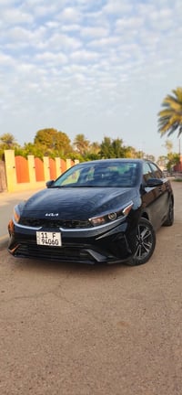 كيه فورتي  واردكندي ماشيه 41 مواصفات تحكم ستيرن كامره خلفيه دواره اشاي...