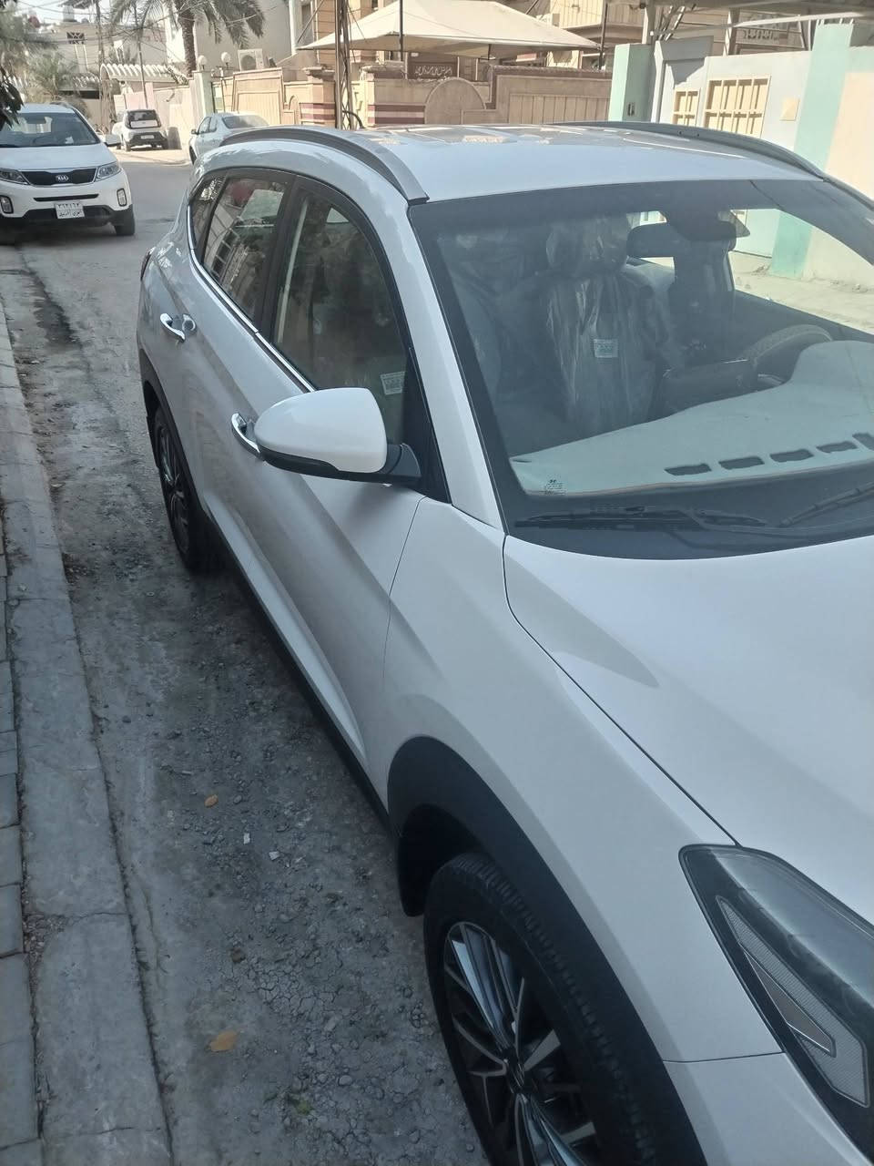 سلام عليكم
توسان خليجي كوري
سايد بريك بالرجل
موديل 2020
رقم بابل دولي بااسمي
ماشيه ٧٣ الف حقيقي
السياره مكفوله كفاله عامه حته دعاميات
بيهه بارد جدا بسيط مقدار شبر
مكينه 2000 دوش ببوضع الشركه مامفتوحه
تبريد قطعتين امامي خلفي
بصمه تشغيل وابواب
شاشه ايباد كبيره وكامره 
لايت ٥ عدسات
حساس امامي خلفي
اشاير بالمري
نظام ترحيب
٢ كشنات كهرباء
ارضيه جلد ودوشمه
مكاني نجف ***********
السعر 207

