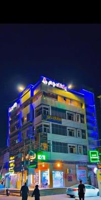 مبنى تجاري • بلديات شارع المصرف • ٢٠٠م