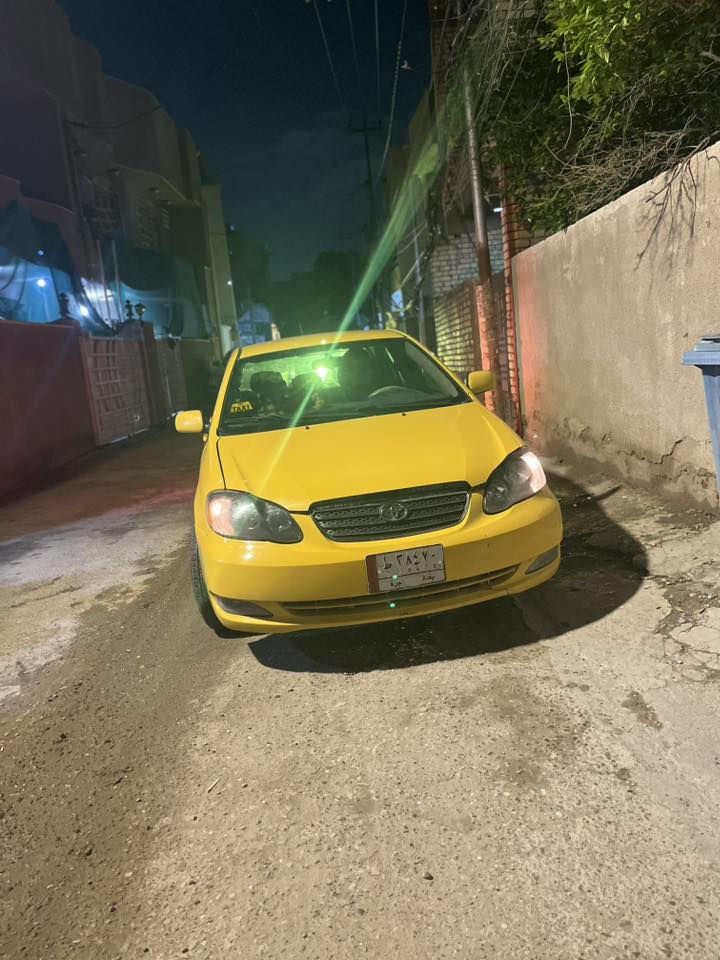 من رخصه الادمن المحترم
كورله نحله 2005 اجرة 
مكينه 1800 
سنويتها لل2028 
مصبوغه عام اثر جراد 
كلشي موضح بلصوره تجي وتشوف بعينك 
سعر 65 وبيها مجال حك الجيه 
المكان بغداد حي تونس افاق عربية 
***********
