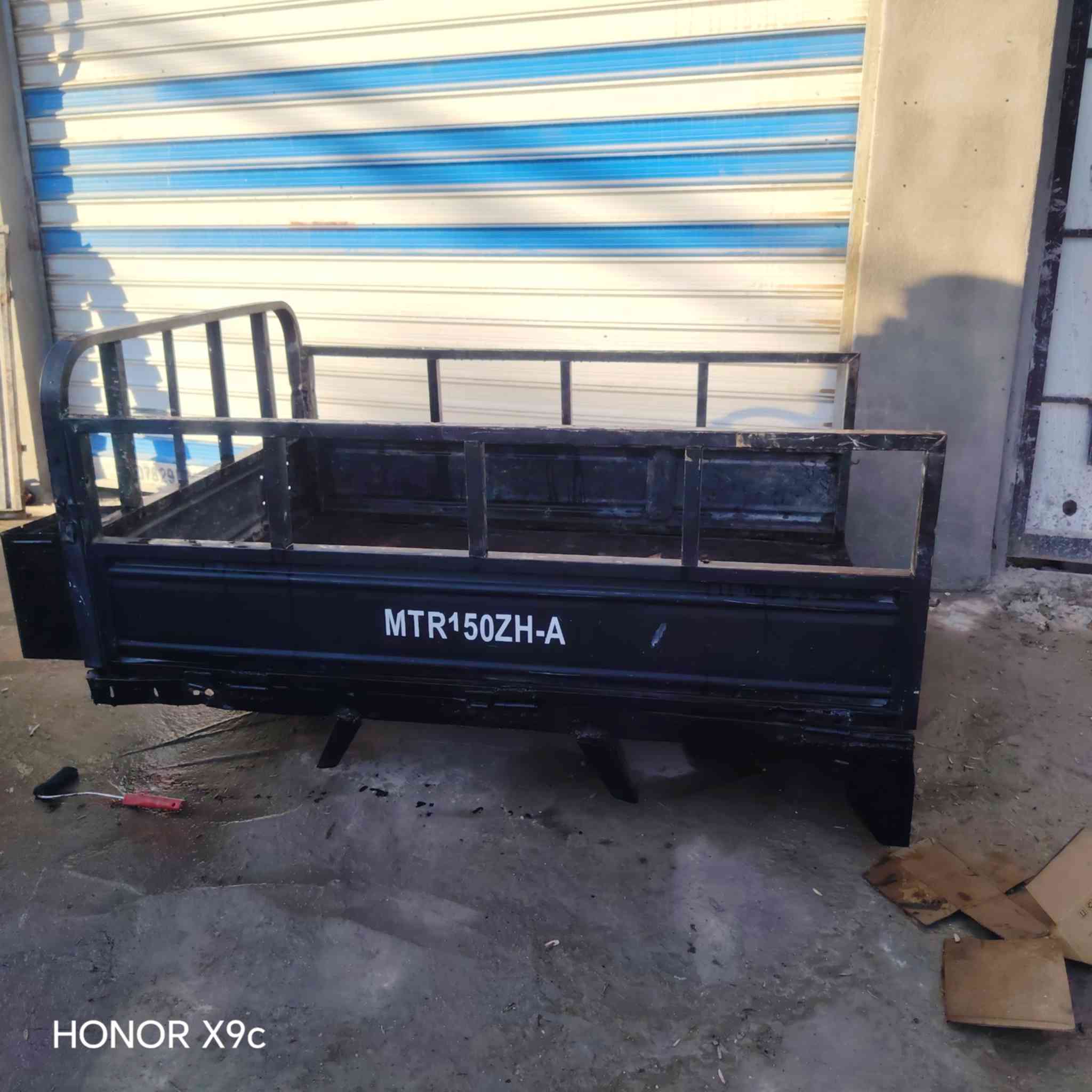 بدي البيع والشراء يتصل على الرقم ***********السعر 175.   مكاني براكيه مستعجل على بيعته موديل 20
