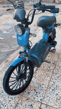 ‏سلام عليكم دراجة SR ‏موديل 24 دراجة كامل ￼ ‏مواصفات البطارية 5 السعر 300 وبها مجال ***********￼￼￼
