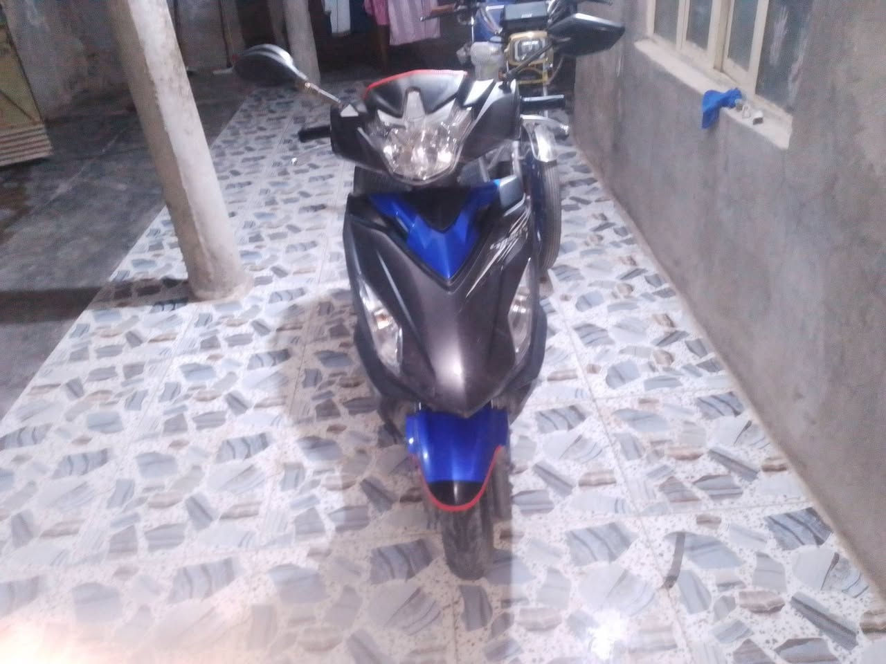 السلام عليكم موتور للبيع هاوجي موديل 20 رمادي شارع 20 سعر 650 رقم الهاتف ***********
