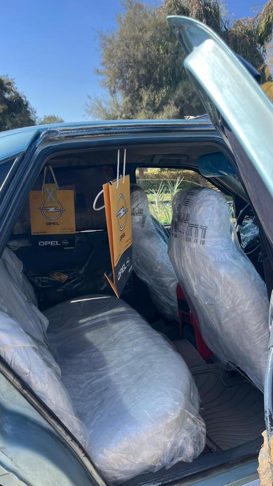 السلام عليكم 
للبيع
📌اوبل فكترا موديل 1990
📌لون سمائي 
📌محرك 20 كير محرك شرط الفحص 
📌سنويه وهزه جديده لل 2031 بسمي تحويل ثاني يوم رقم بغداد دولي 
📌صدر امامي خلفي جديد
📌تخم تاير نص عمر 
📌السعر فقط 33وبيها مجال 
📍للاستفسار الاتصال ***********
