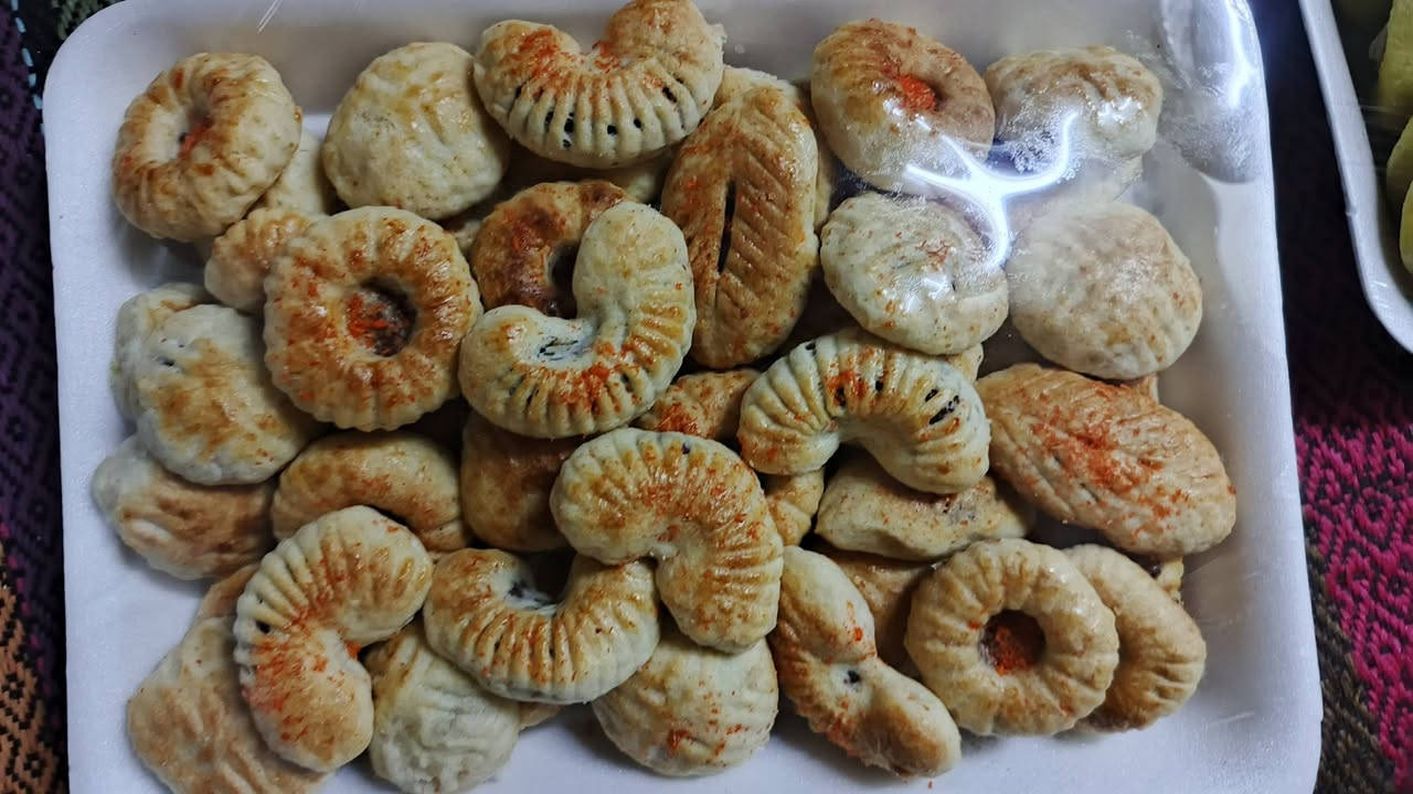 كل عام وأنتم بخير، وعيد أضحى مبارك
العيد يحلى بوجود الأحباب، والسفرة تطيب بجمعتكم الجميلة.
رائحة الكليجة والقهوة بالعيد تحكي أجمل حكايات الفرح.
أضحى مبارك، جعله الله عيد خير وبركة ورزق واسع عليكم.

عيدكم سعادة، وموائدكم عامرة بالخير والهنا.
اللهم اجعل هذا العيد فرحة لا تزول
عيد أضحى مبارك، أيامكم أفراح وقلوبكم مطمئنة دائمًا.
 وكل عيد وأنتم بألف خير.

🩷🩷🩷نفتح الحجز على كليجه العيد الكيلو ب6 الاف دينار  مشكل حلقوم #تمر #سمسم #لبغراش 
جوز 🌰  بالإضافة الى كيك جاي متوفر وايضا جرك حار ويتوفر توصيل داخل الحمزه الغربي والهاشميه والمناطق المحيطة بها اهلا وسهلا بكم بالمطبخ الأصيل


**إذا كنت صاحب هذا الإعلان وتريد حذفه لأي سبب، رجاءا أرسل رسالة إلى الدعم الفني**