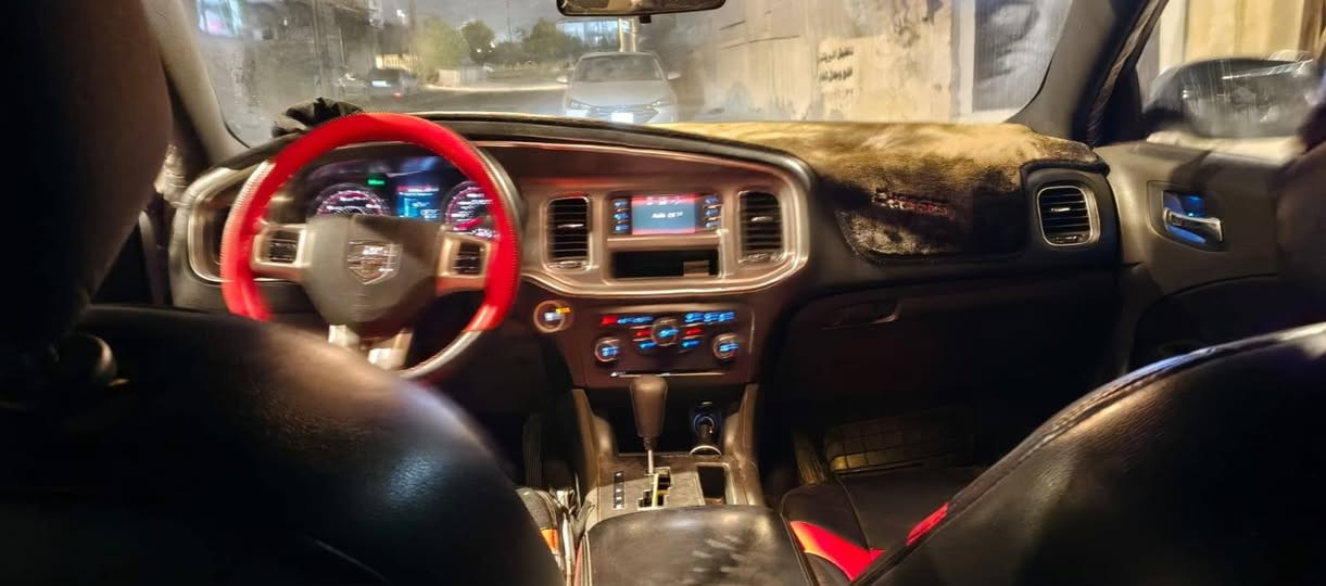 جارجر مديل 13 محرك 3600
مكان بصره كص جنطه 
سياره جاهزه للاخير كير مكينه حداده
تبريد ثلج السياره متؤمه بغداد طبق الاصل 
السهر 56 
***********
