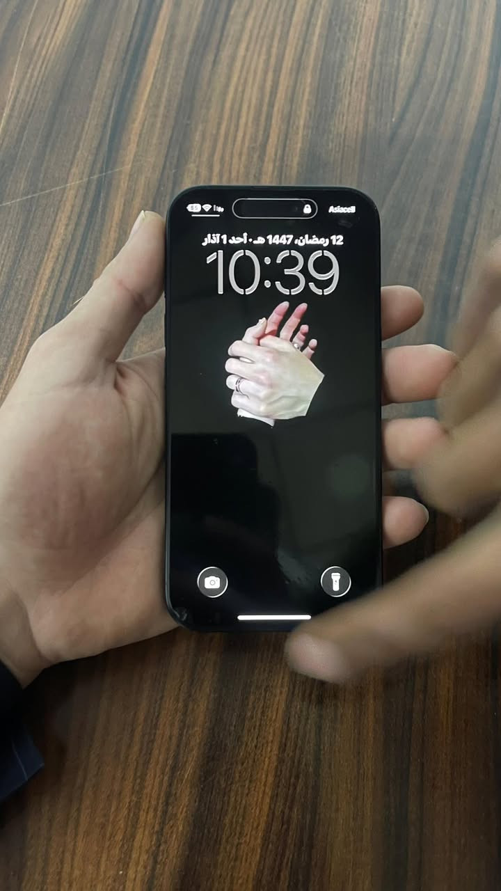 السلام عليكم
عيني ايفون 16 عادي 
ذاكره 128 
بطاريه 94
نضافه شوفت عينك 
السعر 850 
الرقم ***********
