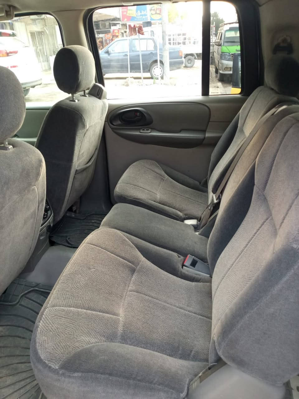 سلام عليكم ورحمة الله وبركاته بلايزر موديل 2005 سياره  سبعه  راكب جهازه على اخر حبه مابيه نقص تبريد تدفىه صدر جديد زوج تاير امامي شاشه تدعم كار بلي.  داش كامره امامي وخلفي ودمام صوت اصلي  بيه صبغ حزام للجماليه. اي استفسار على رقم ***********  سعره 105  ورقه وبيه مجال بسيط
