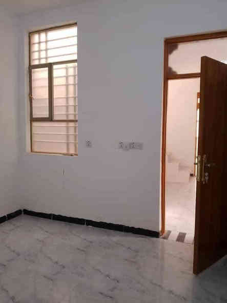 مكتب ولايه علي 

بيت للبيع المساحه 135 متر طابو زراعي بنيان جديد درجه اولى تستلم مباشر

اساس وسقف صب كونكريت مسلح بنيان طابوك جمهوري بورسلين وسيراميك تشاريف كامله

مبني فيه غرفتين نوم وصاله واستقبال ومطبخ وصحيات داخليه وخارجيه وطارمه ومكشوفه

العنوان شارع علكم ثاني بيت عن شارع العام

السعر المطلوب 55مليون وبيه مجال

للاستفسار اتصال أو واتس اب
***********
ابو علي العبدلي
