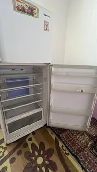 ثلاجه • حجم كبير • تبريد عاطل