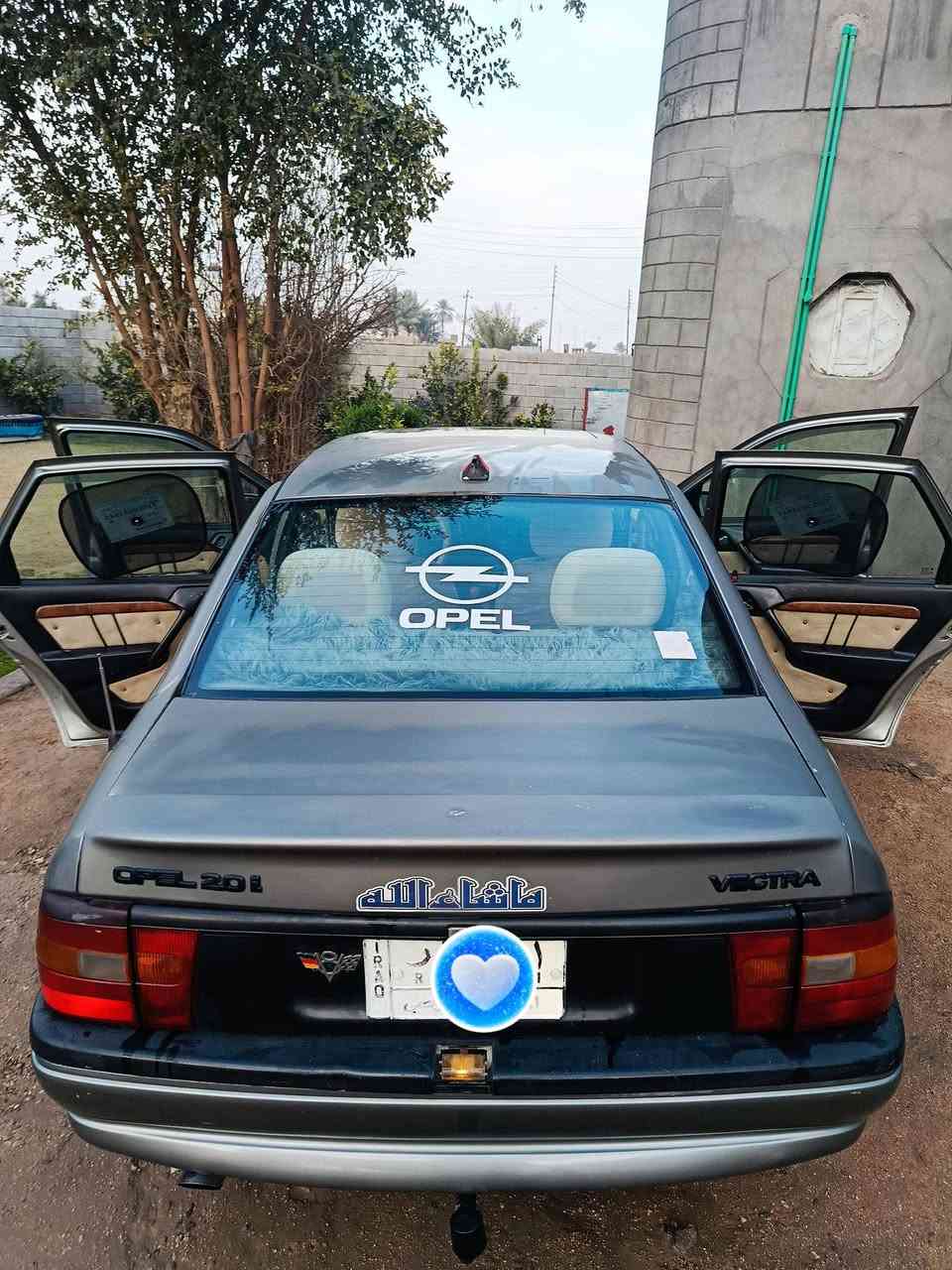 بسم لله، سياره فكترا موديل 95 محرك 2000، كير عادي  كهربائيّات كلها شغاله تخم تاير، تبريد جاهز سياره بلاديه اي صبغ مابيها مكفوله سنويه 2028 تحويل جاهز  السعر 41 وبيها مجال شي بسيط  ، سياره مال جناي، مكان رمادي جزيره الخالديه  . ***********
