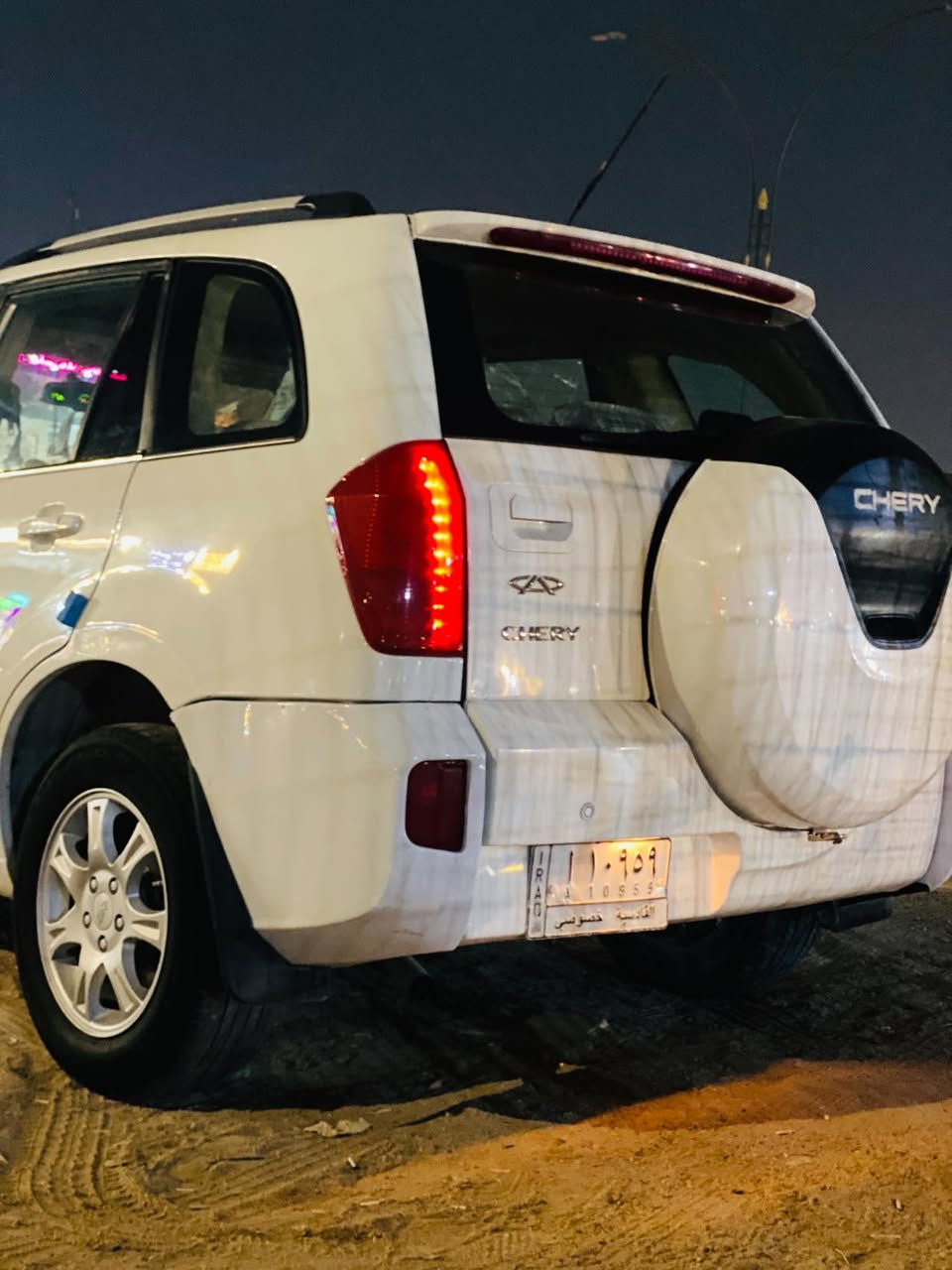 السلام عليكم 
شيري تيكو  2012 شكل 2013 كير كهربائي 
رقم قادسيه سنويه لل 2028 مشروع وطني 
مكينه لاتنقيص لاتبخير خير من الله 
بيها خشم البنيد بارد والجاملغ الأيسر وتلكيط خياسات 
بيها سستم سماعات 🔊 ماجستا
شاشه 
تدفئه تبريد كشنات
صدر امامي 80‎%‎
مكان السياره النجف الأشرف 
السعر : 55 وعليها غرامات ورقتين تنزل من السعر 
للتواصل واتساب / ***********
