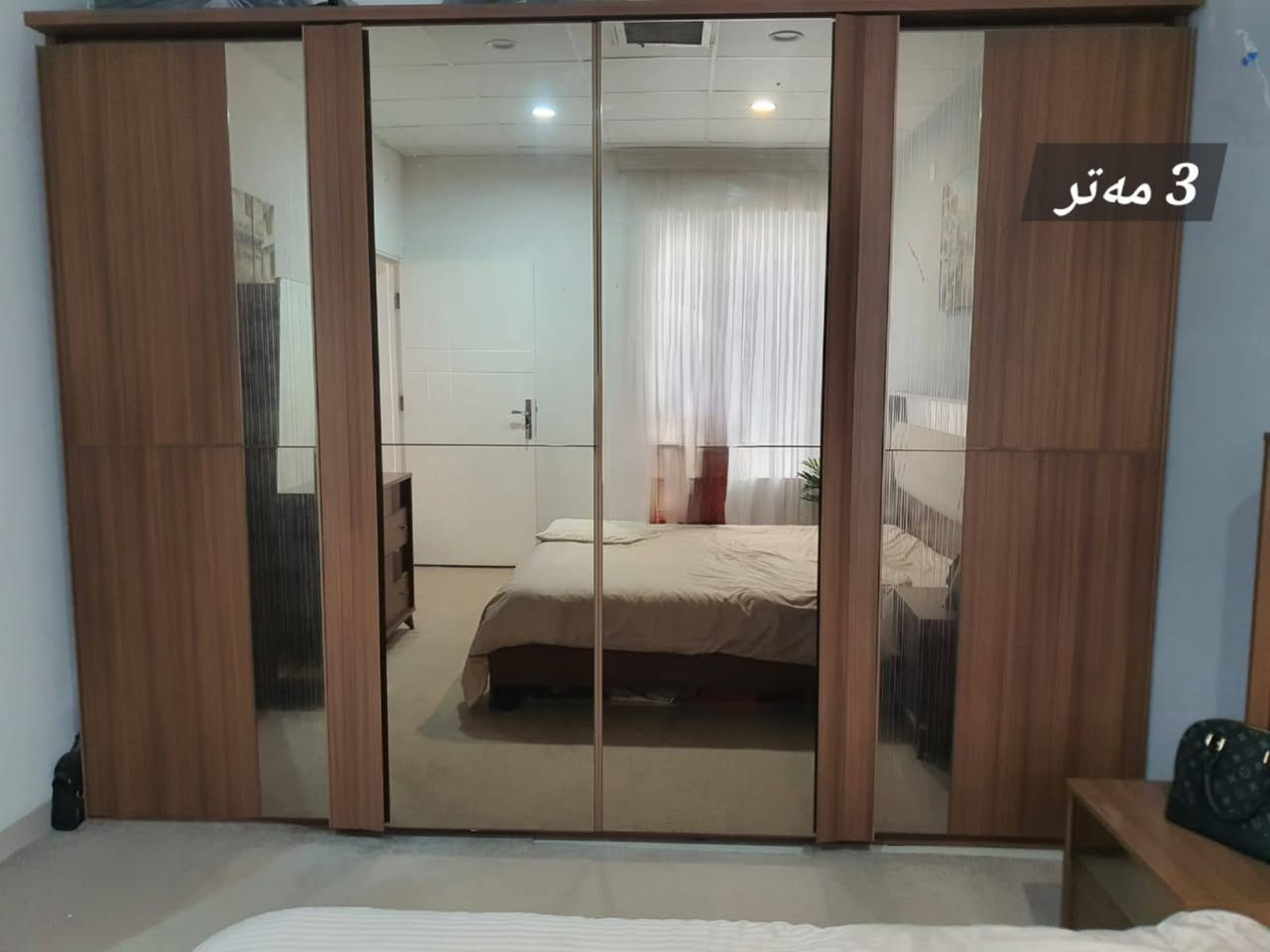 تاقمی نوستن کامل لە مارکەی بێلونا
پاک و بێکێشە، ڕەنگی ترێند و جوان
نرخی 700 هەزار دینار
مشتەری پەیوەندی بکات 
***********
