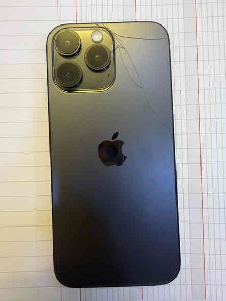 ايفون 16 برو ماكس 256 ضمان ماستر 

بطاريه 100‎%‎ 

ما مستخدم قليل جدا 

وكع من ايدي صار بي نقطتين بل شاشه و الضهر انفطر 

***********
*********** 

السعر مليون 
1,000,000

ملاحظه كلشي بي شغال واي عطل اي نقص مابي نهاىيء
