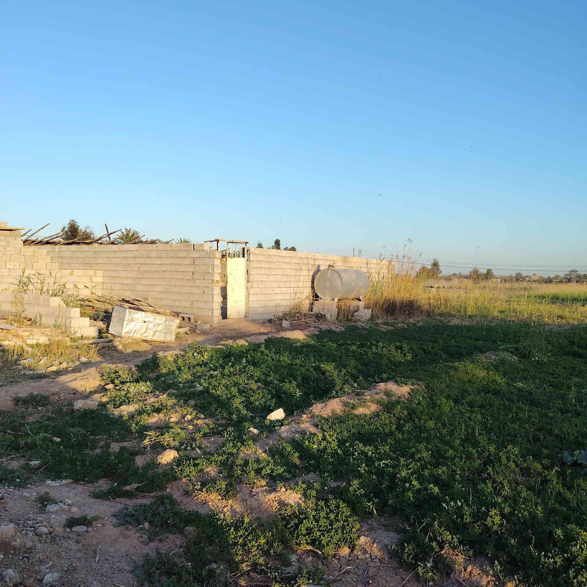 يالله
ألسلام.عليكم
للبيع مشتملات
 عدد 2 وياهن بتلو كامل والف بلوكه فوكا زاد حقل مال عجول كامل جاهز  للرباط 
مساحه الكلي دونم الفين و 500 متر
 والمشتملات ساكن بيهن مي وكهرباء كله جاهز
 العنوان قرب جسر التحويله مدخل الخسارجه من يم صيطره
للاستفسار

الاتصال على الرقم ***********
