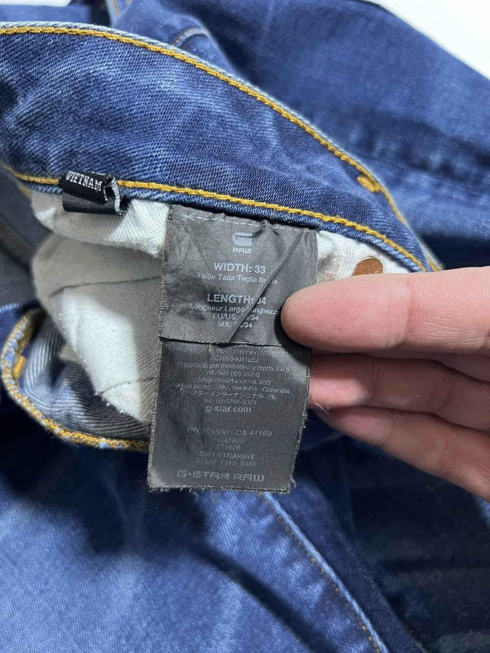 بنطرون جينز ماركه جيستار 
نضافه 💯
قياس 33 ليكرا
حجز خاص
تابع كل ماهو جديد ومميز ونادر
توصيل موجود 🚚


**إذا كنت صاحب هذا الإعلان وتريد حذفه لأي سبب، رجاءا أرسل رسالة إلى الدعم الفني**