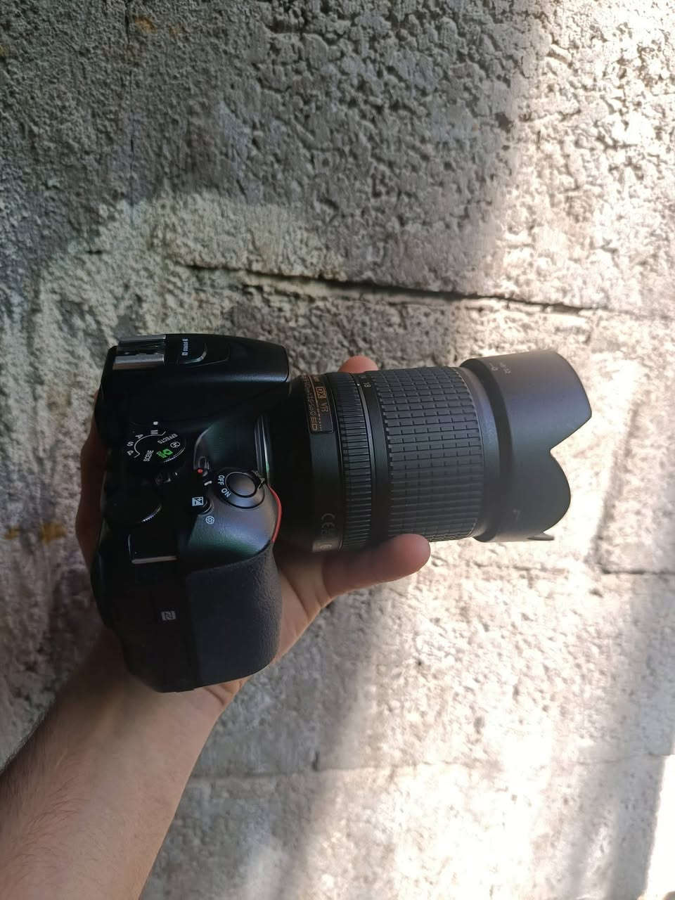 كاميرا نيكون  Nikon D5600
كاميرا نظيفة كلش وبحالة ممتازة 100%

تصويرها راقي واحترافي ونتائجها قوية سواء تصوير شخصي أو شغل

الملحقات:

عدسة 18-140 الأصلية

بطارية + شاحن

حزام كتف

جنطة كاميرا

شاشة لمس قابلة للثني والتدوير

واي فاي وبلوتوث لنقل الصور بسهولة

المميزات: تصوير حلو جداً، ألوان قوية، وسهلة بالاستخدام حتى للمبتدئين

الحالة: نظيفة لوگ

السعر: 550ألف بوكاني بغداد


**إذا كنت صاحب هذا الإعلان وتريد حذفه لأي سبب، رجاءا أرسل رسالة إلى الدعم الفني**