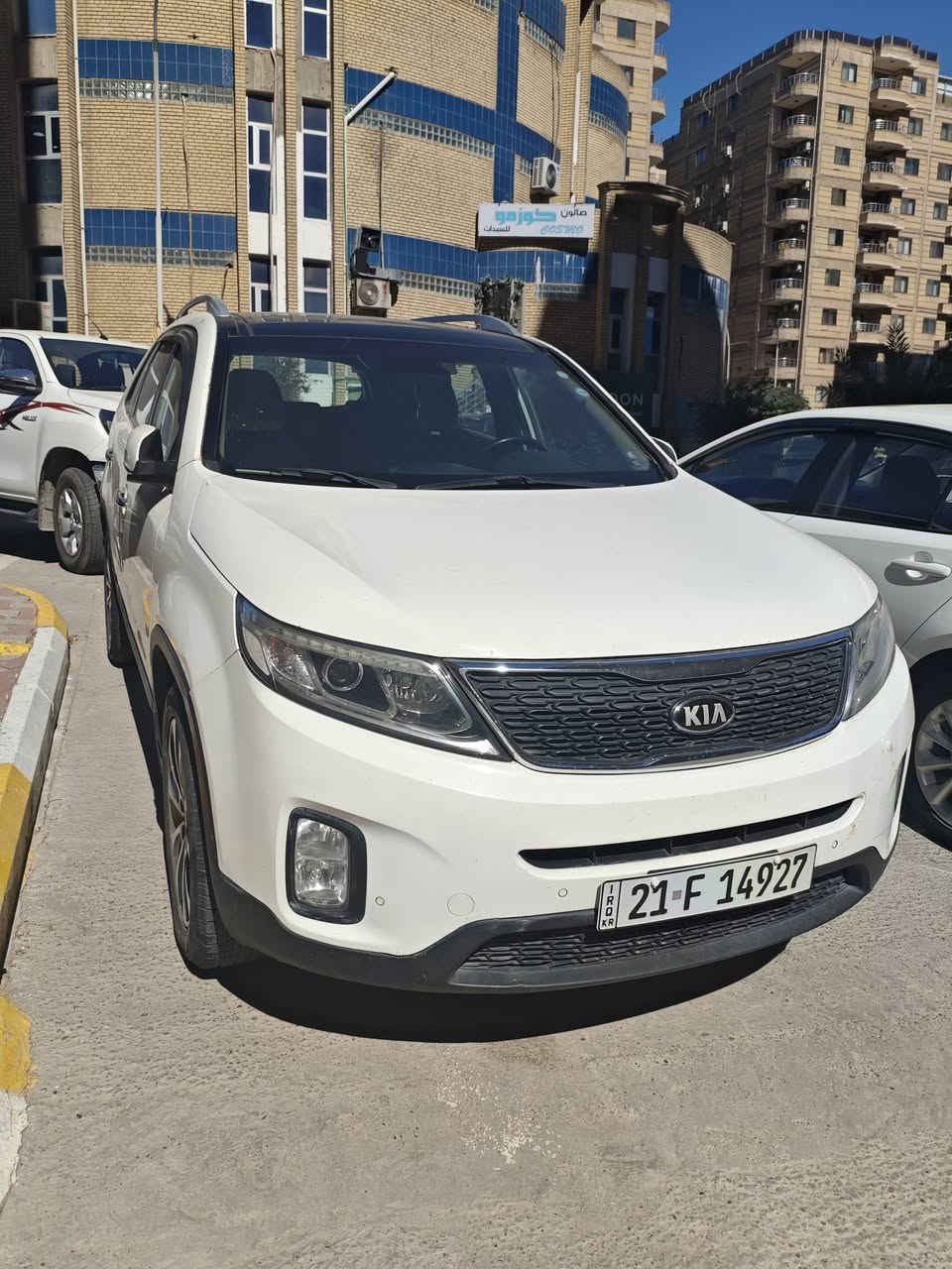 السلام عليكم
سورينتو 2103 شكل 2015 خليجي، 6 سلندر 3500 ما مفتوح ، 7 راكب، رقم شمالي باسمي تحويل ثاني يوم .
الرقم الجديد سنوية لغاية / 2030.

المواصفات: لون أبيض، بانوراما، كشن كهربائي، تحكم ستيرن، كروز سرعة، موسيقى الترحيب، لَد باب أمامي، بيبان بصمة، بصمتين تشغيل، نظام ECO، حدادية جديدة، اطارات جديدة، فانين محرك + فان تبريد، تبريد 3 قطع، دوشمة جلد وتغليف، شاشة لمس، لَد أمامي أبيض ولايت زينون ومرايات شفط .

:- بيها اربع قطع صبغ 
. عداد السيارة: 140 ألف
 السعر 167 وبيها مجال . 
السيارة للبيع فقط مكان السيارة بغداد 
***********
