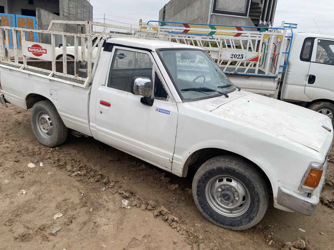 نيسات دادتسن موديل ١٩٨٤
رقم كركوك مشروع وطني تحويل ثاني يوم 
ما بيها نفقص 
#السعر ٢٥ وبيها مجال 
***********
