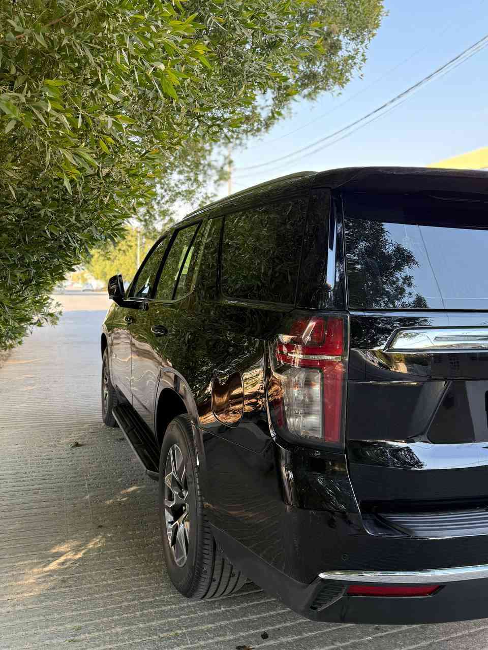 تاهو 2023 خليجي رقم بغداد
وكالة منصور فئة LT فول مواصفات
السيارة مكفولة بدون صبغ بدون حادث بدون بارد بصمتين
مغلفة PPF بلكامل ضمان 10 سنوات على المحرك والقير والكهربائيات
الممشى: 36 ألف كم حقيقي بحالة الزيرو
المواصفات:
محرك 5300cc
بانوراما
شاشة ترحيب 
شاشات خلفية
نضام ملاحة
منبة اصتدام
إضاءات LED
عداد إلكتروني
فتح وغلق كهربائي للأبواب
رادار أمامي وخلفي
‏Auto Stop
 كاميرات
دفع رباعي (دبل)
ثلاجة داخل السيارة
مقاعد جـلد
كراسي تدفئة وتبريد أمامية وخلفية
كراسي DVD
باب خلفي كهربائي
نظام هواء متكامل
باقي المواصفات  المعروفة كاملة
الموقع: النجف 
رقم الهاتف:***********
