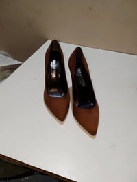 كعب نسائي • تصميم كلاسيك • توصيل المحافظات