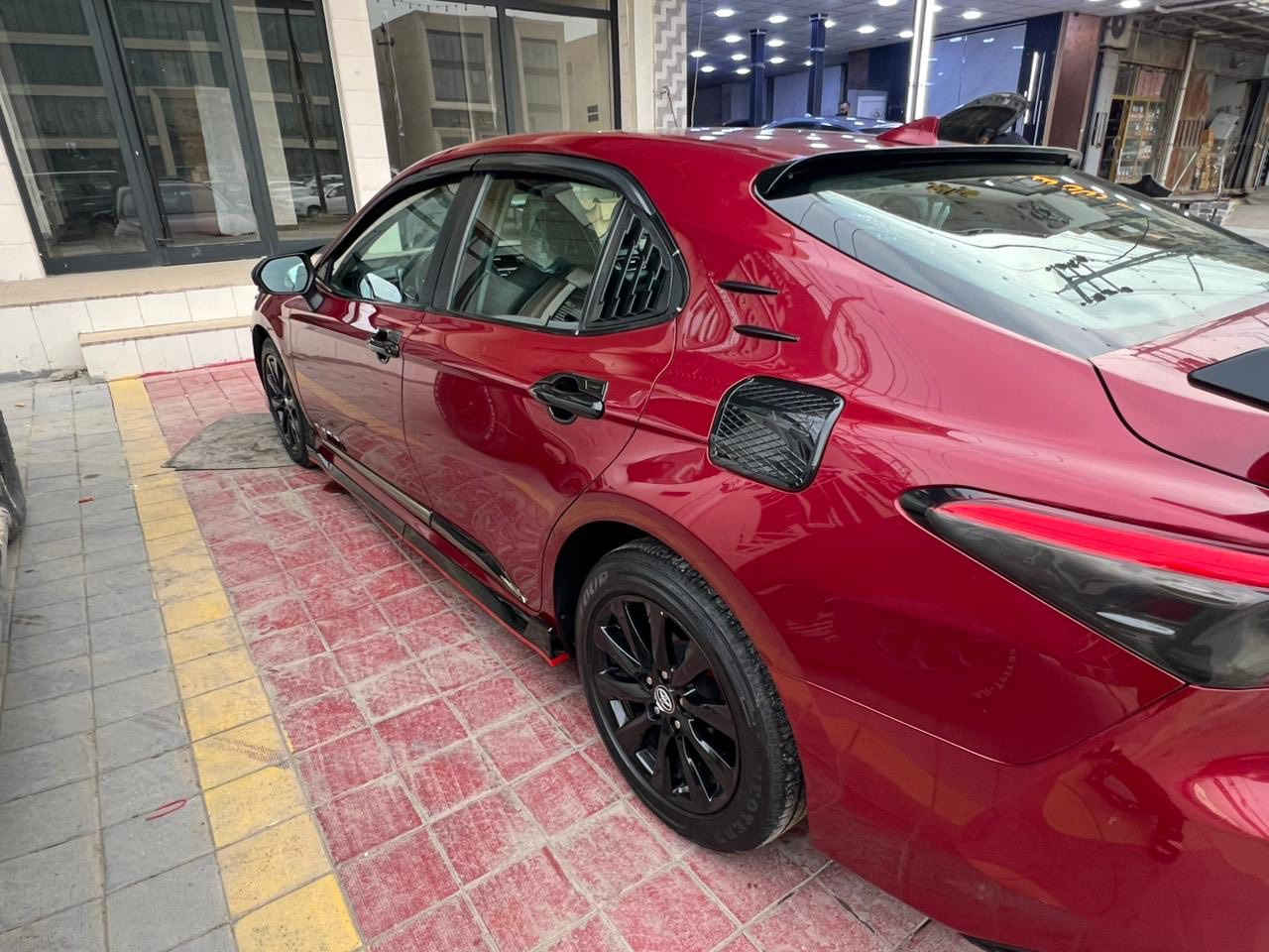 السلام عليكم
كامري 2019 وارد امريكي بدون ايرباك 
حادث امريكا فقط دعامية وخشم البنيد 
وبلعراق صار بيها جاملغ +باب السكن +شبرين صبغ بلتكمة 
صور الحادث والضربة قبل التصليح موجودات بل منشور والصبغ كان بسبب الصباغ مو صاحب مصلحة السونار موجود التكمة تكملتها جلاتين 
مواصفات الـLE
تحديد سرعة 
خروج عن المسار 
شاشة 
كاميرا 
كشن كهرباء +مخمل 
تخم تاير جديد 
حدادية امامي خلفي جديدة 
السعر 165 يعني 16,500$
مكان السيارة الفلوجة 
***********
‭0773 384 3411
