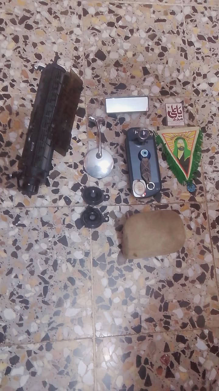 السلام عليكم صندوگ +غراض للبيع ومستعجل عل بيعهن انتصل وبيك خير ودلل ***********
