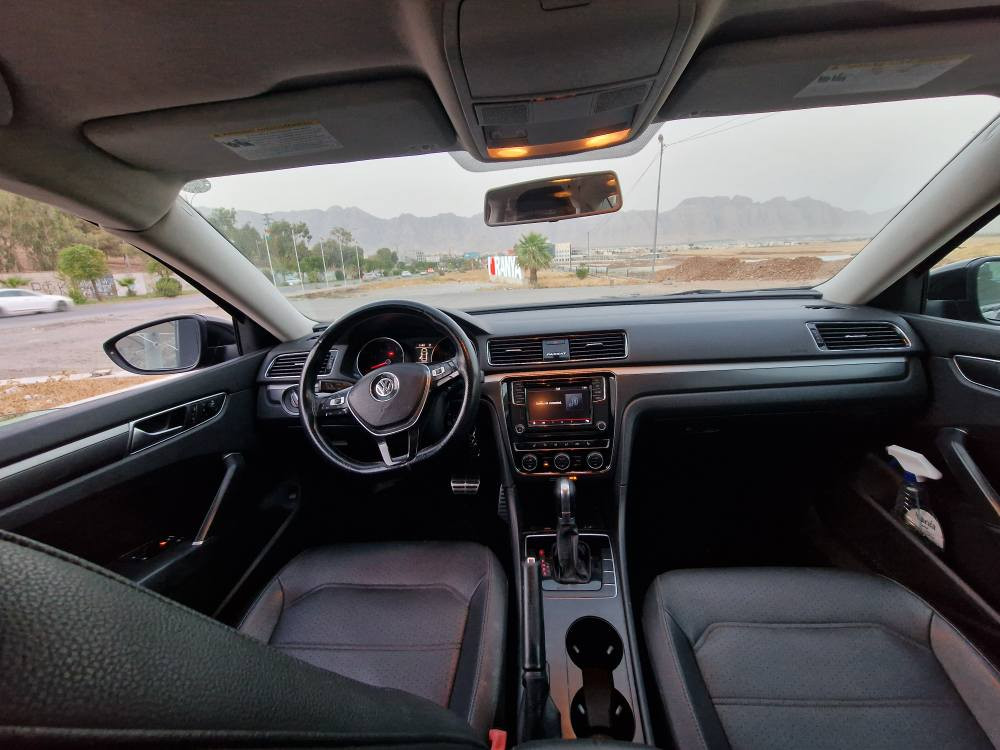 passat 2018 R line 
پاسات 2018 ئاڕ لاین
فول مواسەفات بەس سڵاید و بەسمە نیە
2 پارچەو نیوی بۆیاغە 
بێ ئێرباگ
رادار 
ڕاداری ئاوێنە 
حاسە و کامێرە 
تحدید سرعە
کوشن جڵد وکارەبایی و هیتەرە
سێ گێڕ و گێڕ سپۆرتە
تەبرید دوو زۆن  
نرخ/ ١١٢ وەرەقە و مەجال
شوێن/ ڕانیە
ژ.مۆبایل/ *********** رانية, السليمانية
