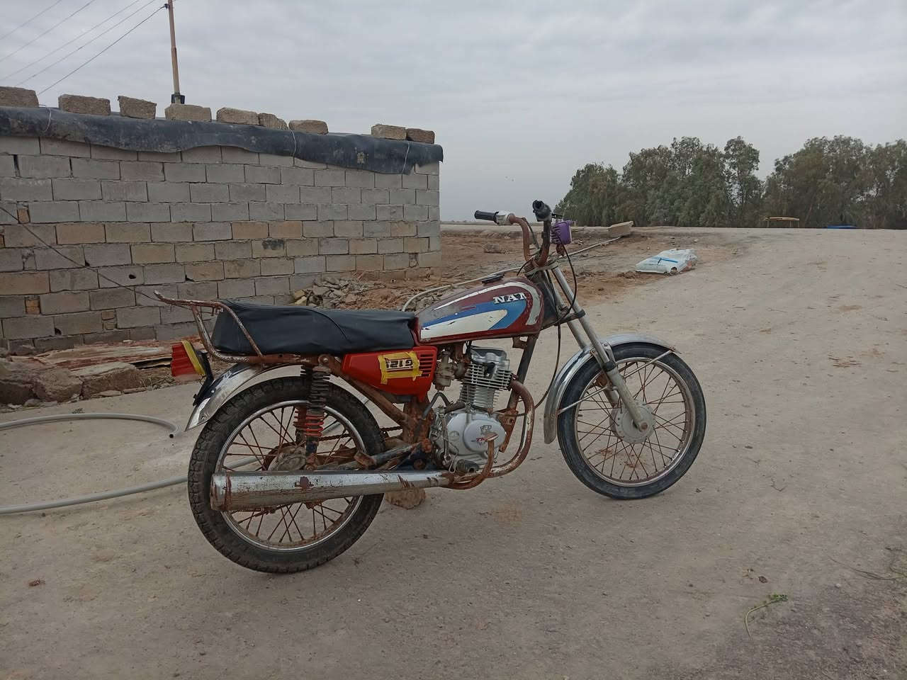 سلام عليكم دراجه للبيع أوراق موديل 11 مكينه جديده مكان ميسان الكحلاء رقم ***********
