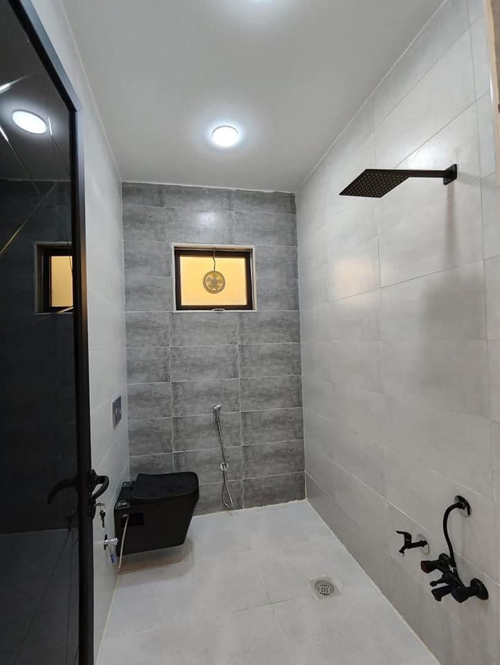 بيت بناء حديث للبيع 
* حي المشراق خلف أسواق السيد
* شارع عرض ١٢ م 
* المساحة ١٠٠ م
* واجهة ٥ م
* طابقين
* السعر ١٩٠ مليون قابل للتفاوض 
 
للاستفسار، يرجى الاتصال على الأرقام التالية:
- ***********
- ***********
- ***********
أو زيارة المكتب على العنوان التالي :
 المثنى، مدخل سايدين الرفاق، قرب مطعم المجلس

#البيت_المعمور_للعقار موصل, نينوى
