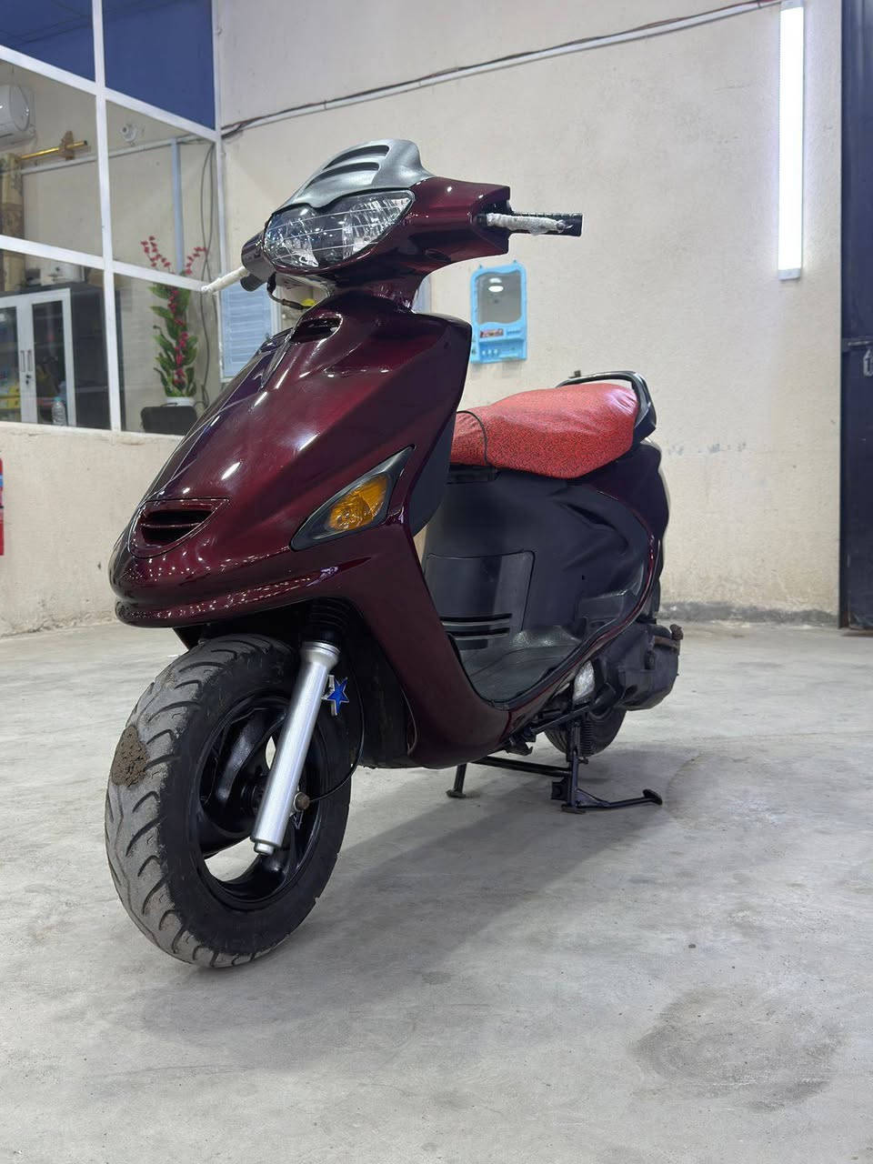 سلام عليكم فراشه للبيع حاويه انتصل عله هاذ الرقم ***********
