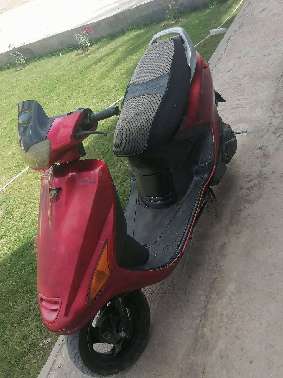 السلام عليكم شباب( بيع مستعجل ) دراجه فراشه فحل كامله للخير مناقصه برغي كلشي شغال بيه كهربائيات كامله  سلف هندر هورن اشاير مكينه ناعمه  بلجيس  لا تنقيص ولا تبخير الدراجه عندي جانيه منزله حاويه وكرر ( بيع مستعجل) السعر 350 وبيه مجال رقم تلفون *********** مكان الدراجه بابل القاسم
