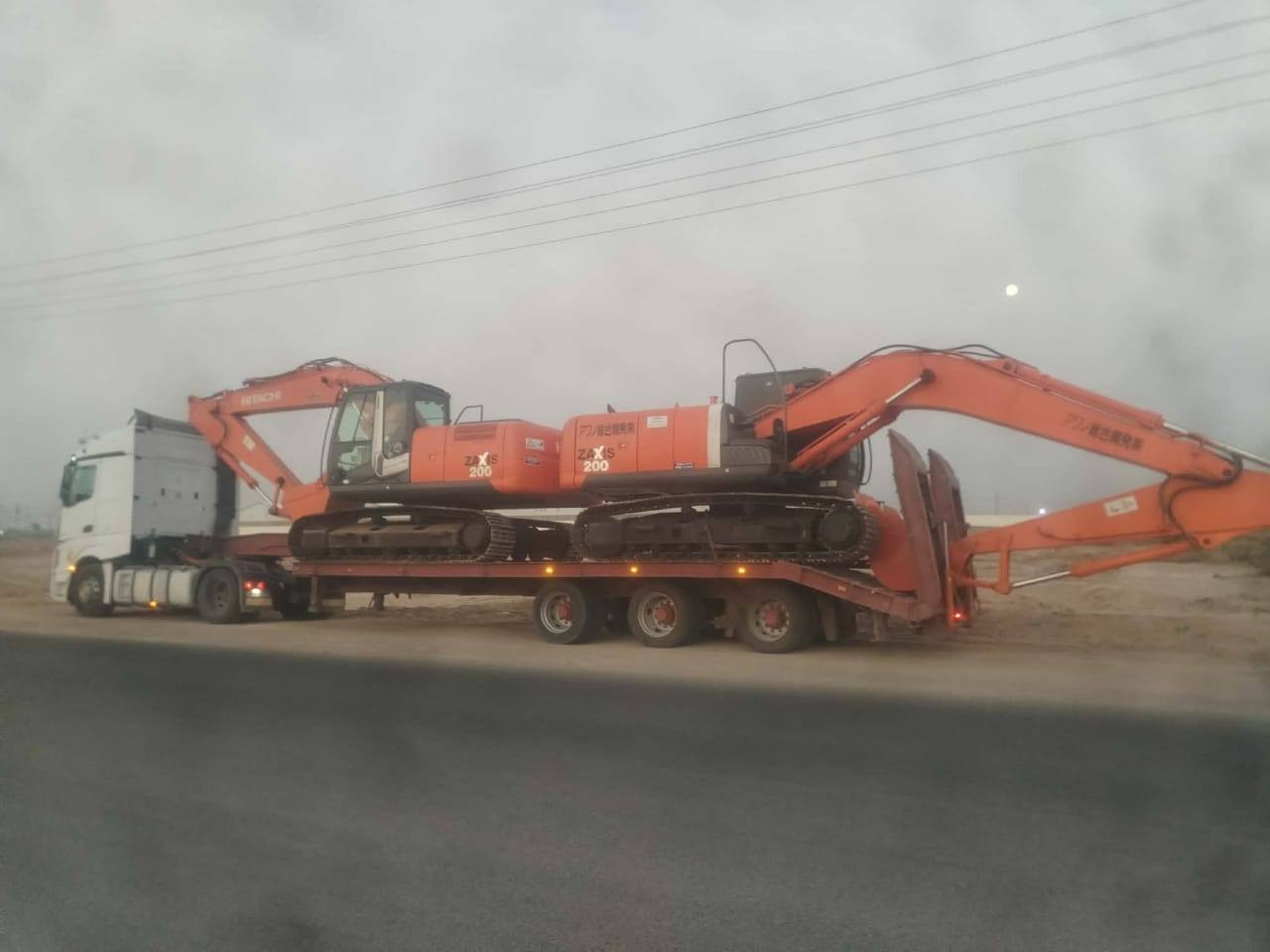 السلام عليكم لودر البيع طول 8:50وعرض320والارتفاع 100سانتيم السعر 150$رجائن لمو شراي لا يتصل... الاتصال عله هاذه رقم***********.. ***********
