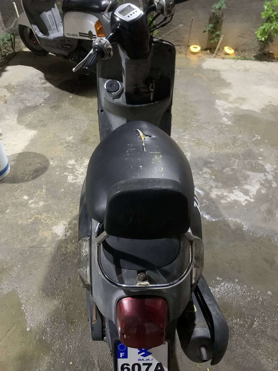 السلام عليكم شبابنه الطيبة 
دراجة بوليسي نوزل للبيع 
الدراجة مكينة ما مفتوحة كفرات بلادية 
دراجة نظيفة من كل النواحي مكينة كفرات كهربائيات شغاله تجي تفحص وتگلبها بايدك الدراجة نگرة سلف واطلع وين ماتريد بانزينها كله محسن دهنها الاصلي وتحتوي على منفيست 
سعرها 1,400,00 وبيها مجال للشراي وبخدمتكم


**إذا كنت صاحب هذا الإعلان وتريد حذفه لأي سبب، رجاءا أرسل رسالة إلى الدعم الفني**