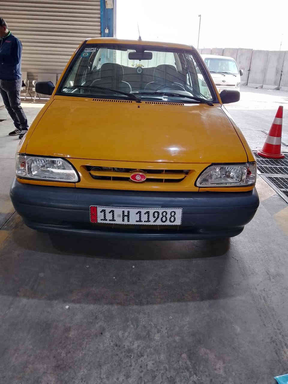 السلام وعليكم من رخصت الدمن سايبا 18 بيهة باب السايق وقبق الجنطة ومعمر الدوس تخم تاير جديد سلف جديد كهربايات جدد فطر بل شاصي زغير ومعمر مصفرة هيئة وغرامات شرط عقد مروري وية صاحبهة السيارة كلش حلوة احلة من الصور السعر 45 وبيهة مجال قليل بغداد جسر ديالى القديم ***********
