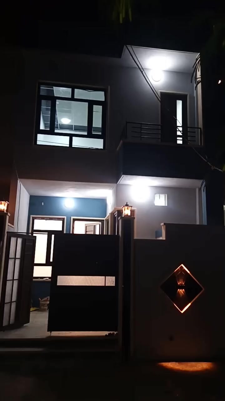 دار للبيع بيع سريع مناسب حي التحرير قرب مدرسه الجناين البيت زيرو حديث 3 غرف نوم صحيات 2 هول 2 استقبال مطبخ مكتب ارض الفرات ***********//***********
