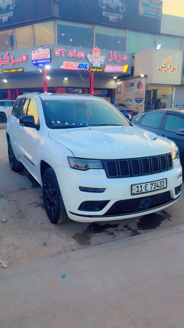 سلام عليكم جيب S 22 فول موصفات Sمعروف بال موصفات مالته سياره جديده ماشيه 55 الف سياره خليجي بيه ضربه بال عراق مثل ما موضحه بال صوره بس البنيد وراجع بارد اي شي ما بدل بيه سياره سعره 40500 دولار مكاني بغداد البلديات رقمي *********** بيه مجال بسيط
