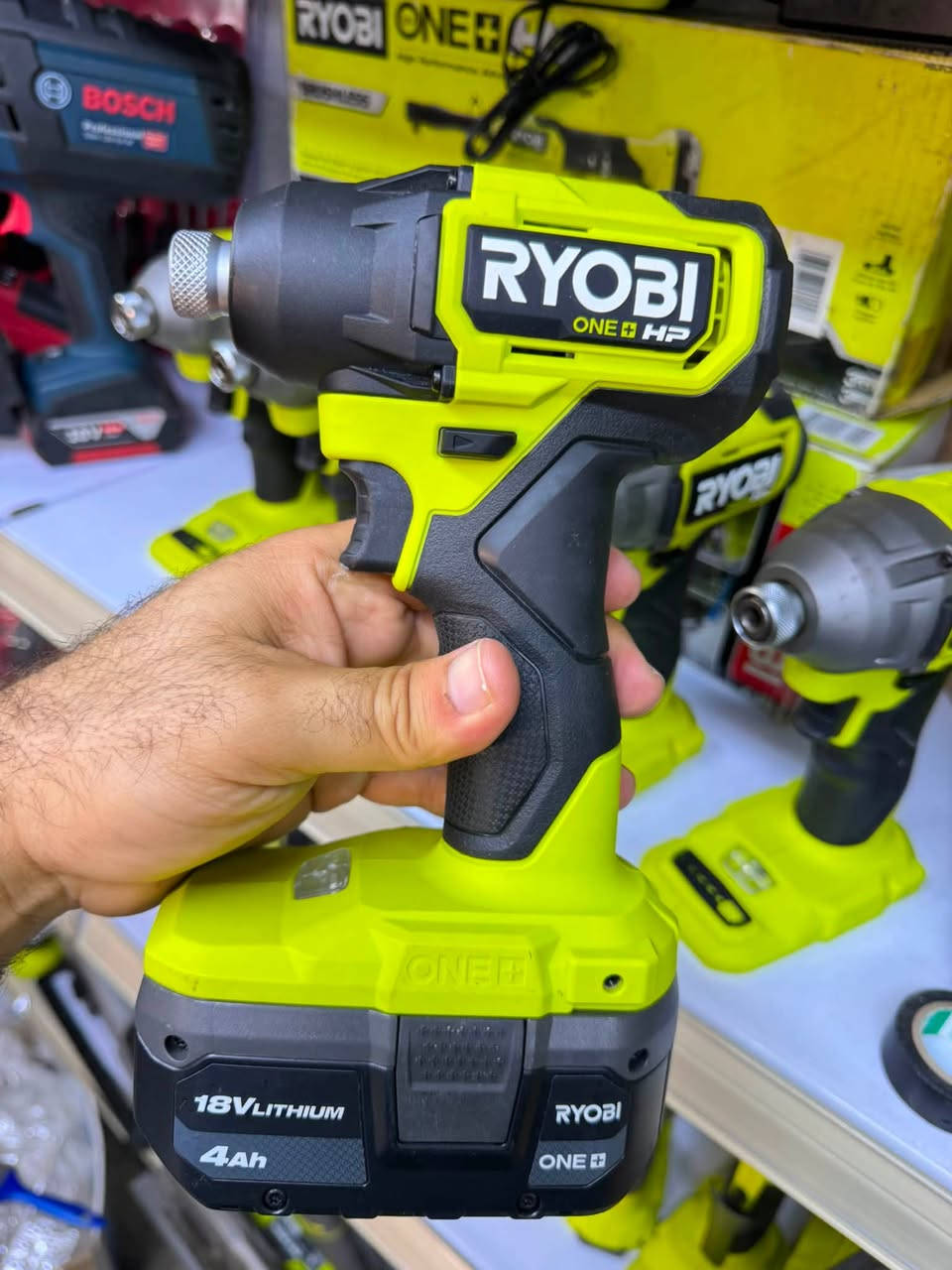 سلام عليكم اخوان
من رخصة الأدمن 
متوفر RYOBI ريوبي فارغ و كامل 
توصيل متوفر 
📞*********** واتساب
