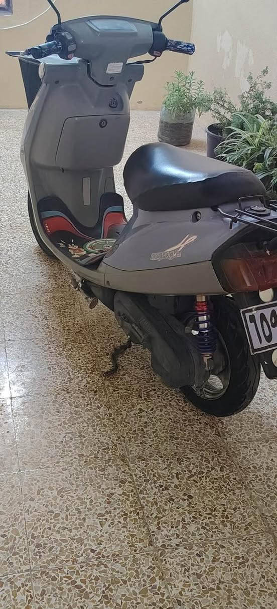 مطور بزون للبيع كلشي ما مفتوح بي. جديد لسعر ٥٥٠ لشاري يجي عل رقم ***********
