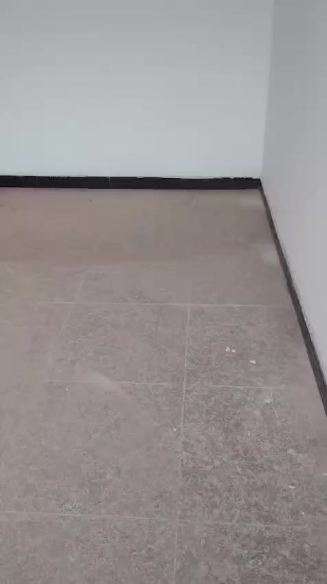 للبيع مساحه 300بيت متكون من 5 غرف 
و3حمامات وهول +استقبال 

الكراج شويه تعبان  

البيت جاهز من كلشي 

العنوان الصقلاويه شارع 20

للستفسار ***********
