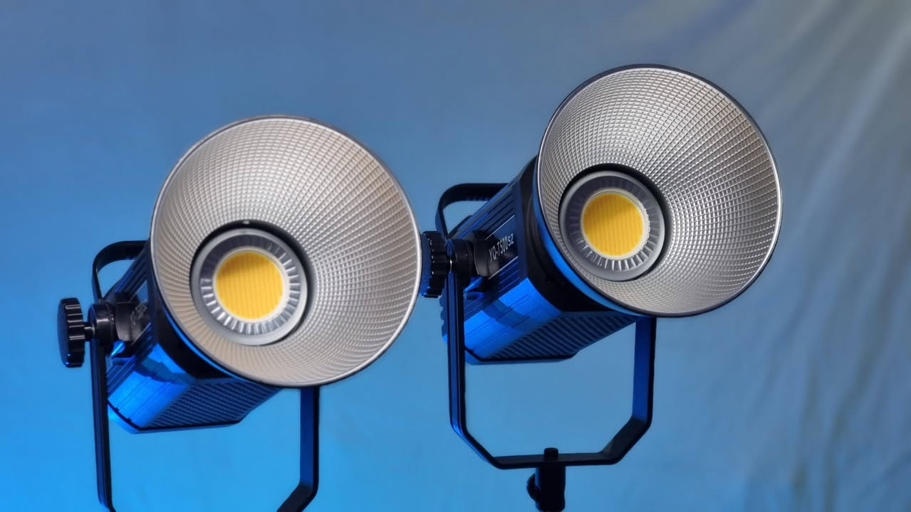 اضاءة فديو مستمرة 500 واط من شركة YSKE 
باي كلر 
شمسي ابيض ثلجي
تحكم كلفن
تحكم بقوة الاضاءة 
شاشة كبيرة 
فانات تبريد عدد ٢ صامت
تحكم تطبيق موبايل
جديد متوفر توصيل  ***********
