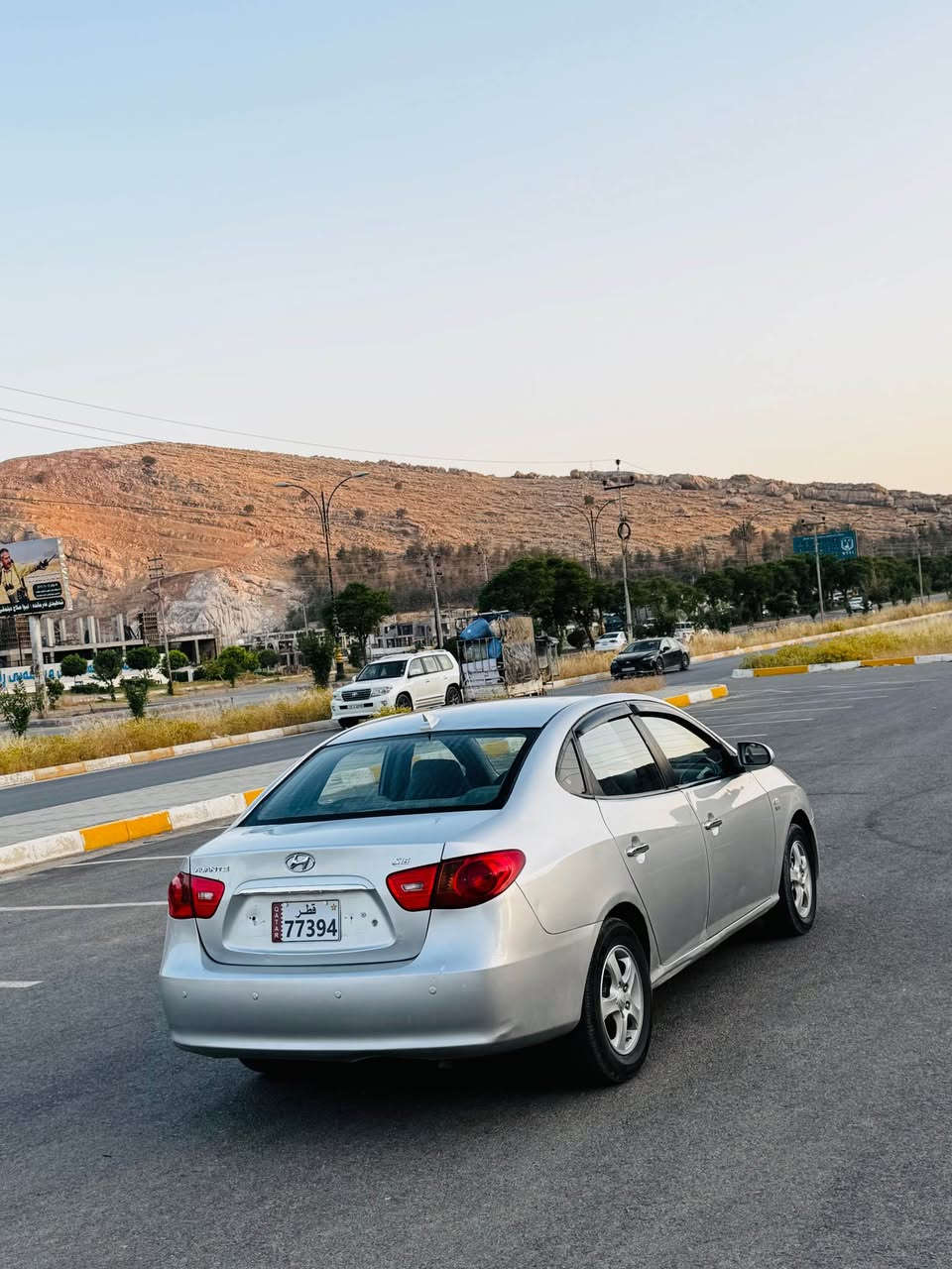 هیۆندای ئەڤانتی2007 بڕاوەی دوبەی بۆ فرۆشتن فول مواسەفات بێ سڵاید کوشن جلد و هیتەرە تەبرید لەمسە ئاوێنە شەفتە ئاوێنە کارەبایە کەلەو عەینەکە  سوکان ڤۆلیۆمە ئەیبیئێسە abs مەکینە ١٦ دەکشن بەرزە گێڕ و مەکینە بەشەرتی ١٠٠ فیتەر تەقەو ڕەقەی تیانیە بەشەرت کارەبایی هەمو گیانی وەکو بیلاد ئیش ئەکات تەبرید سارد و گەرم بەشەرت چوار تایە و ویلی لۆک لۆکی بۆ بەستراوە  سەیارەی ماڵانە کامل مەسروفی هەمو گیانی کراوە و زۆر جایزە و ماڵی دۆستە بە مانای کەلیمە لە دەعامی پێشەوە بۆ دەعامی پشتەوە بەشەرت ئەیفرۆشم سەقف و حیزام و کەڤەر گۆڕان و شانسی کۆسەرە بەشەرت پێش و پشتی کەپسە
***********
شووێن .. ڕانیه
نرخ45$ رانية, السليمانية
