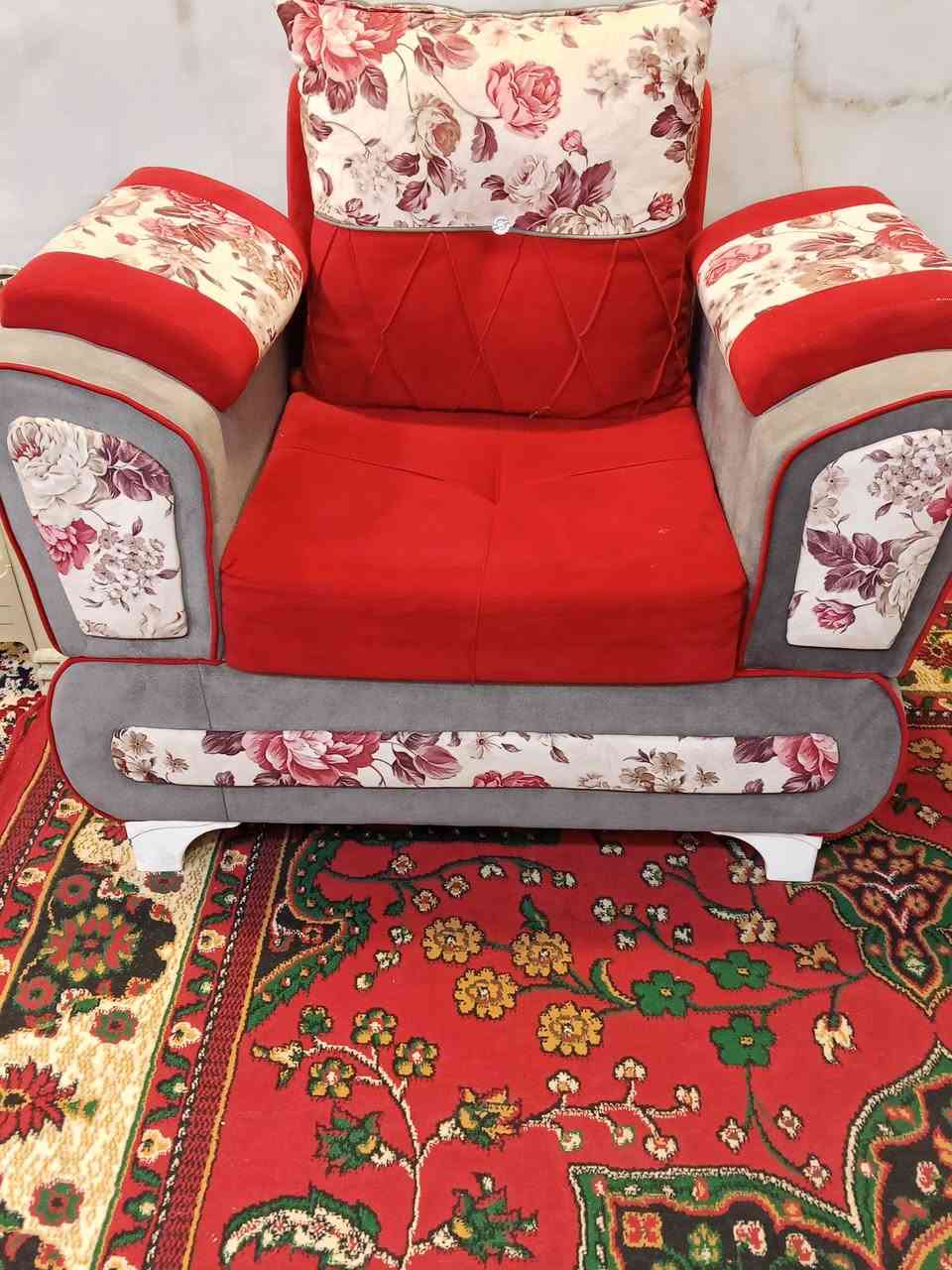 سلام عليكم
لبيع تخم نضيف مستعمل 
مكاني كربلاء
 السعر 350الف بي مجال 
***********
