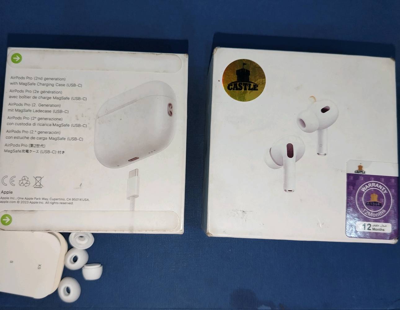 سماعات airpod برو 
2nd generation
سماعات ايربود كوبي جيدة باب اول . استخدام نظيف 6 اشهر نظيفه. صوتها كلش حلو. مع قلم جديد. مكاني القبله. 
موجود خدمة توصيل داخل البصره.