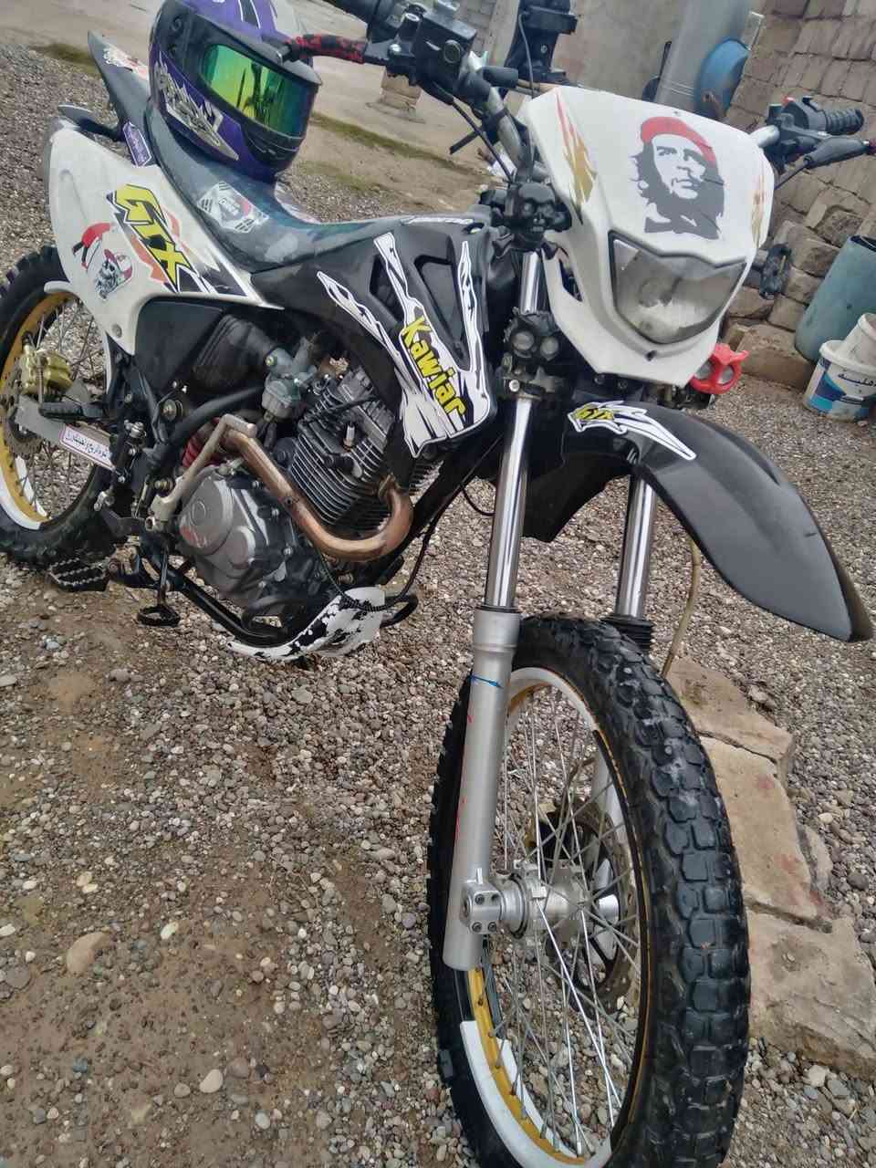 السلام عليكم موطور قفاز كاويار موديل 23  ما مفتوح شرط للبيع الموطور مراوس وبيع ***********
