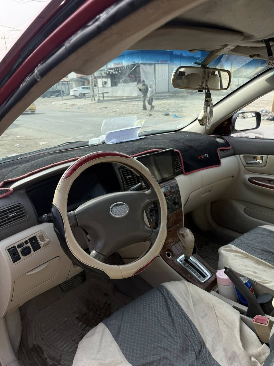 السلام عليكم
BYd f3
 موديل ٢٠١٢ كير اوتو 
مصبوغه عام اثر جراد بدون ضربه
كير ومكينه خير من الله
التبريد بدلت فريز وبخاخ نقصها بس كومبريسر 
الصدر نص عمر نظافته ٦٠ بالميه
تخم تاير ياباني شديته قبل ٣ اشهر 
السنويه لغاية ٢٠٢٨ شهر السابع
السياره ب اسمي رقمها كربلاء مشروع وطني 
السعر ٥٣ وبيها مجال 
مكاني الزعفرانيه ***********
