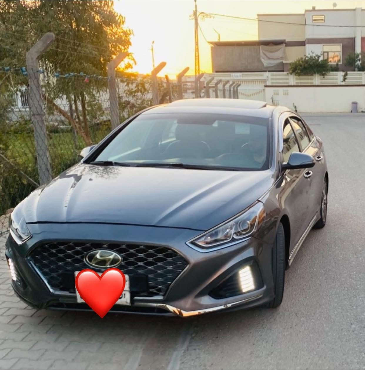 السلام عليكم 
سوناتا رقم اربيل الماني 
(سبورت)SPORT فول مواصفات 1/1
موديل 2018
المواصفات 
فتحة
بصمه 
رادار جانبي
حساسات خلفية
ستيرن رياضي حرف D 
شفتات ستيرن 
كيجات سرعة رياضية 
كشنات جلد 
كشنات كهرباء 
كشنات تدفئه 
نظام سبورت 
نظام ايكو 
صاجات 
شاشة 
كامرة دوار
حساسات 
ويل كب كروم 
لايت زنون عالي + ناصي 
لد امامي 
بك لايت لد 
دبل كزوز 
مكينة 4 سلندر 
 GDI 2400 
مري قلاب
سستم صوت سماعات 
تحكم ستيرن جهتين 
دركة حياكة 
ترحيب جنطة عند الاقتراب 
اشاير بالمري 
نيكلات  
مري عاكسة لضوء  
الحادث :جاملغ امامي ايمن +جاملغ ايسر كلير فقط بدون  دواخل لا لغد ولا شاصي 
ملاحظة السياره كامله من كلشي من تايرات من حدادية من تبريد مذب عليها دينار 
السعر : 133وبيها مجال
مكان السيارة نجف 
للاستفسار : *********** متوفر واتساب اتصال
